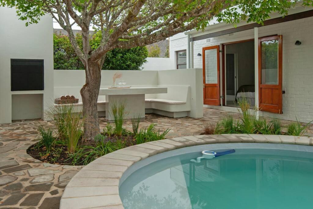 Heartwood Cottage Hermanus Exterior photo